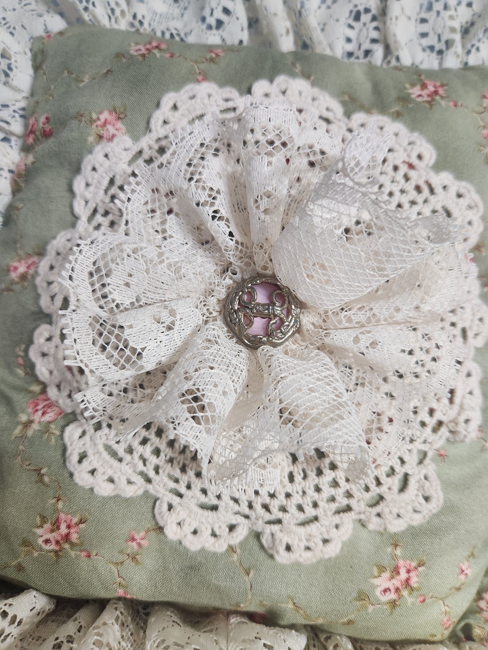 Shabby Chic Green Floral Roses Lace Ruffled Square Throw Pillow Vtg Cottagecore - Picture 2 of 6
